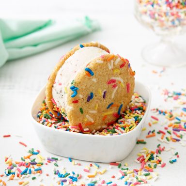 Confettiicecreamsandwich Editorialforsocial (1)